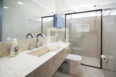 Casa à venda com 250m², 4 quartos e 3 vagasBanheiro