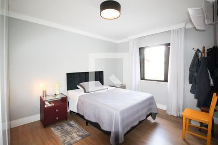 Casa à venda com 250m², 4 quartos e 3 vagasSuíte 2