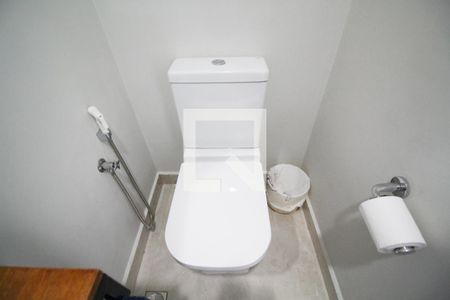 Casa à venda com 250m², 4 quartos e 3 vagasBanheiro de serviço