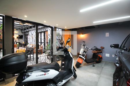 Casa à venda com 250m², 4 quartos e 3 vagasGaragem
