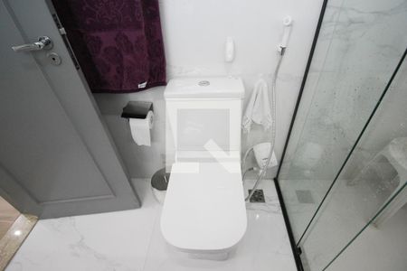 Casa à venda com 250m², 4 quartos e 3 vagasBanheiro da Suíte 1