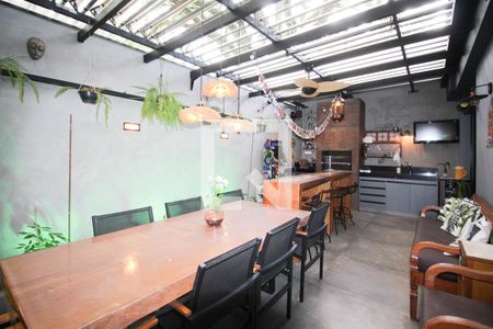 Casa à venda com 250m², 4 quartos e 3 vagasChurrasqueira