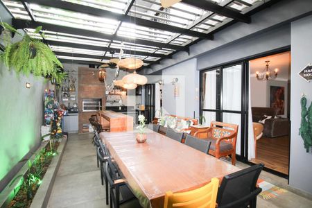 Casa à venda com 250m², 4 quartos e 3 vagasChurrasqueira