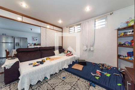 Casa de condomínio à venda com 550m², 5 quartos e 6 vagas Casa de condomínio à venda com 550m², 5 quartos e 6 vagasSala de TV