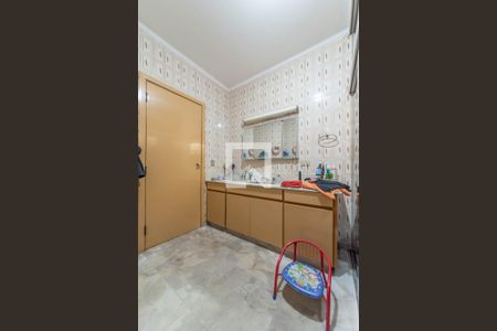 Casa de condomínio à venda com 550m², 5 quartos e 6 vagas Casa de condomínio à venda com 550m², 5 quartos e 6 vagasBanheiro Social