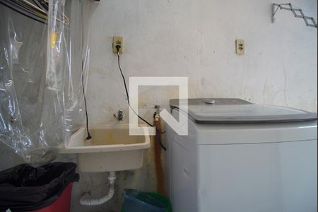 Casa à venda com 120m², 3 quartos e 2 vagasÁrea de Serviço