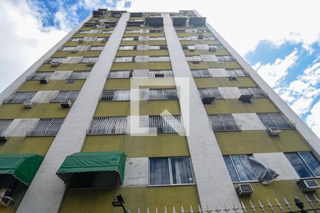 Apartamento para alugar com 60m², 2 quartos e 1 vaga Apartamento para alugar com 60m², 2 quartos e 1 vagaFachada