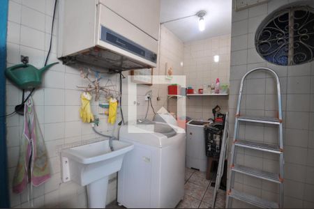 Casa à venda com 157m², 3 quartos e 2 vagasÁrea de Serviço