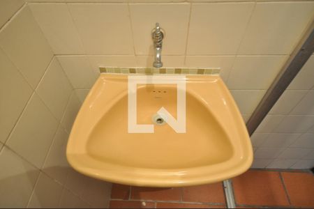 Casa à venda com 157m², 3 quartos e 2 vagasBanheiro de Serviço 