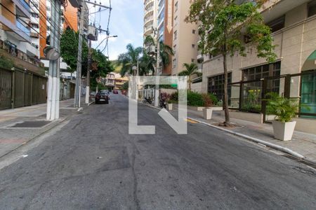 Apartamento à venda com 119m², 3 quartos e 2 vagas Apartamento à venda com 119m², 3 quartos e 2 vagasVista da Rua