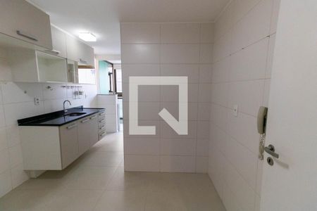 Apartamento à venda com 119m², 3 quartos e 2 vagas Apartamento à venda com 119m², 3 quartos e 2 vagasCozinha