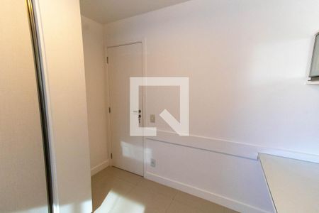 Apartamento à venda com 119m², 3 quartos e 2 vagas Apartamento à venda com 119m², 3 quartos e 2 vagasQuarto