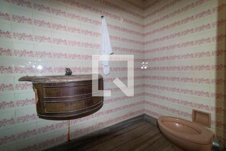 Casa à venda com 357m², 4 quartos e 8 vagasLavabo