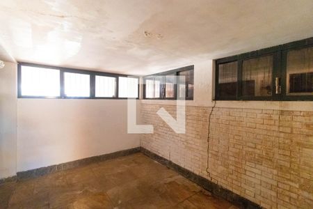 Casa à venda com 357m², 4 quartos e 8 vagasSalas