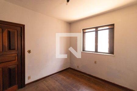 Casa à venda com 357m², 4 quartos e 8 vagasQuarto 01