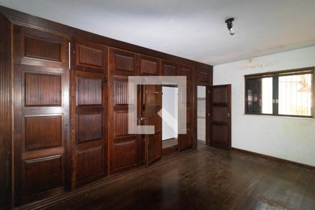 Casa à venda com 357m², 4 quartos e 8 vagasSuíte 02