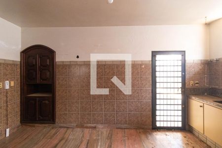 Casa à venda com 357m², 4 quartos e 8 vagasCozinha