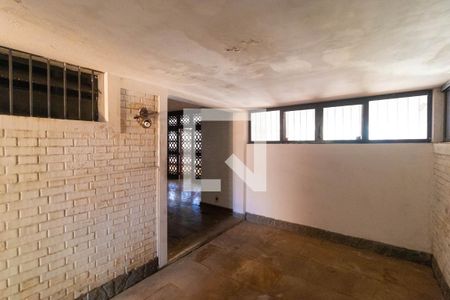 Casa à venda com 357m², 4 quartos e 8 vagasSalas