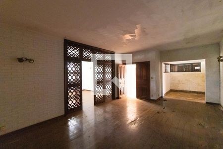 Casa à venda com 357m², 4 quartos e 8 vagasSalas