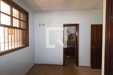 Casa à venda com 357m², 4 quartos e 8 vagasSuíte 01