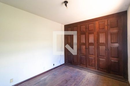 Casa à venda com 357m², 4 quartos e 8 vagasQuarto 02