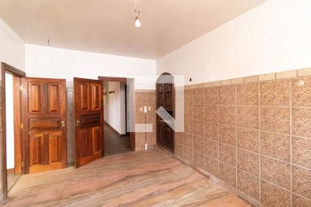 Casa à venda com 357m², 4 quartos e 8 vagasCozinha