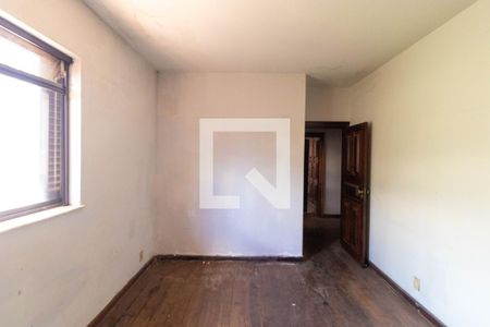 Casa à venda com 357m², 4 quartos e 8 vagasQuarto 02