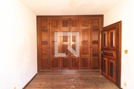 Casa à venda com 357m², 4 quartos e 8 vagasQuarto 01