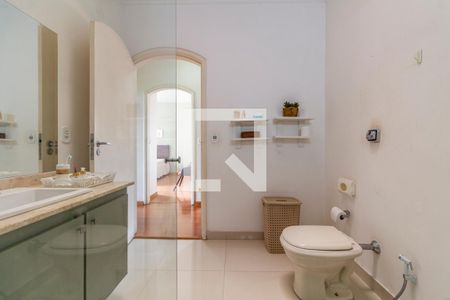 Casa à venda com 382m², 4 quartos e 4 vagas Casa à venda com 382m², 4 quartos e 4 vagasBanheiro Social