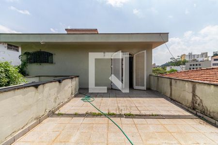 Casa à venda com 382m², 4 quartos e 4 vagas Casa à venda com 382m², 4 quartos e 4 vagasVaranda da Suíte 1