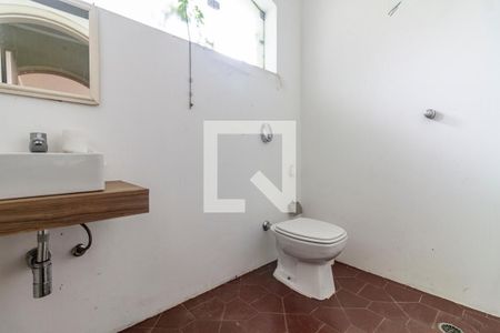 Casa à venda com 382m², 4 quartos e 4 vagas Casa à venda com 382m², 4 quartos e 4 vagasSalão de Festas - Lavabo