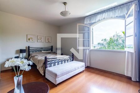 Casa à venda com 382m², 4 quartos e 4 vagas Casa à venda com 382m², 4 quartos e 4 vagasSuíte 2