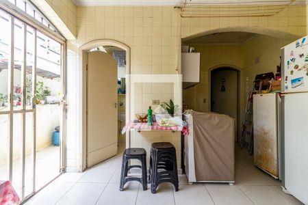 Casa à venda com 382m², 4 quartos e 4 vagas Casa à venda com 382m², 4 quartos e 4 vagasÁrea de Serviço