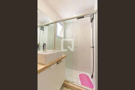 Apartamento à venda com 78m², 2 quartos e 1 vaga Apartamento à venda com 78m², 2 quartos e 1 vagaBanheiro