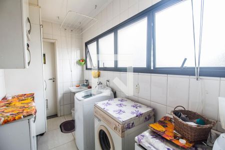 Apartamento à venda com 202m², 4 quartos e 3 vagas Apartamento à venda com 202m², 4 quartos e 3 vagasÁrea de Serviço