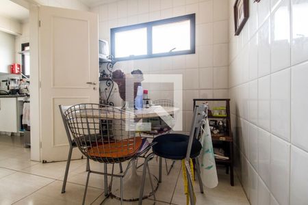 Apartamento à venda com 202m², 4 quartos e 3 vagas Apartamento à venda com 202m², 4 quartos e 3 vagasCozinha