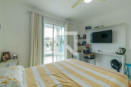 Casa de condomínio à venda com 329m², 4 quartos e 2 vagas Casa de condomínio à venda com 329m², 4 quartos e 2 vagasSuíte 2