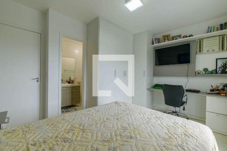 Casa de condomínio à venda com 329m², 4 quartos e 2 vagas Casa de condomínio à venda com 329m², 4 quartos e 2 vagasSuíte 3