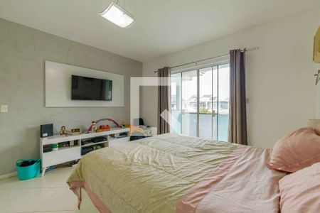 Casa de condomínio à venda com 329m², 4 quartos e 2 vagas Casa de condomínio à venda com 329m², 4 quartos e 2 vagasSuíte 1