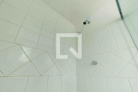 Casa de condomínio à venda com 329m², 4 quartos e 2 vagas Casa de condomínio à venda com 329m², 4 quartos e 2 vagasBanheiro da Área de Lazer