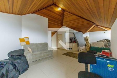 Casa de condomínio à venda com 329m², 4 quartos e 2 vagas Casa de condomínio à venda com 329m², 4 quartos e 2 vagasSótão