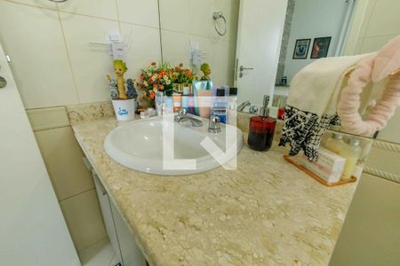 Casa de condomínio à venda com 329m², 4 quartos e 2 vagas Casa de condomínio à venda com 329m², 4 quartos e 2 vagasBanheiro da Suíte 3