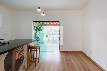 Casa para alugar com 125m², 2 quartos e 1 vaga Casa para alugar com 125m², 2 quartos e 1 vagaCozinha