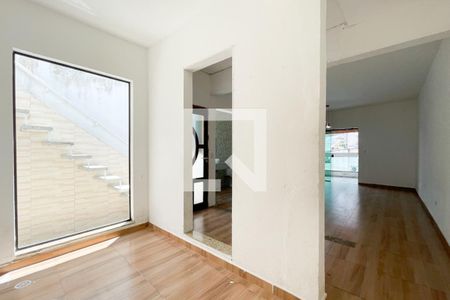 Casa para alugar com 125m², 2 quartos e 1 vaga Casa para alugar com 125m², 2 quartos e 1 vagaEscritório