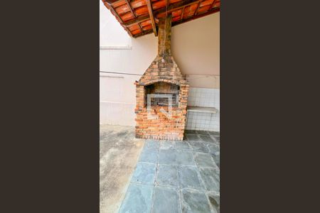 Casa à venda com 256m², 4 quartos e 4 vagas Casa à venda com 256m², 4 quartos e 4 vagasÁrea comum