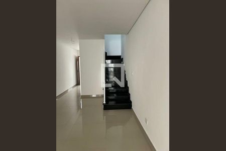 Casa à venda com 110m², 3 quartos e 2 vagas