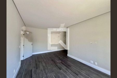 Casa à venda com 342m², 4 quartos e 4 vagas