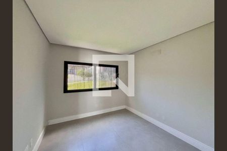 Casa à venda com 342m², 4 quartos e 4 vagas