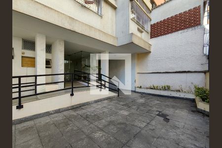 Apartamento à venda com 60m², 2 quartos e sem vagaFachada e portaria