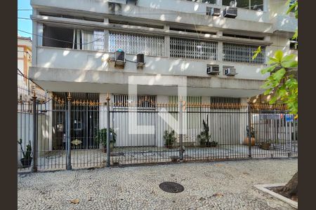 Apartamento à venda com 60m², 2 quartos e sem vagaFachada e portaria